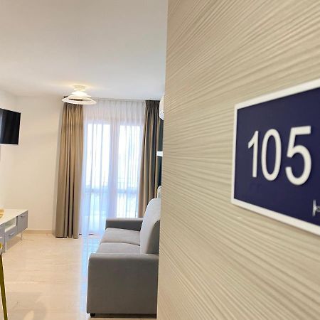 Azzurra Apartments Балестрате Экстерьер фото
