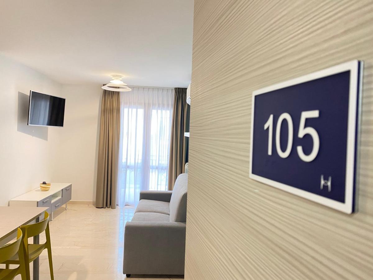 Azzurra Apartments Балестрате Экстерьер фото