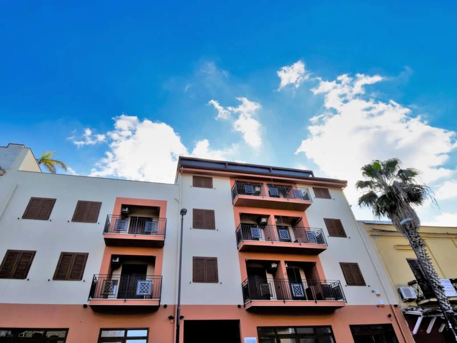 Azzurra Apartments Балестрате Экстерьер фото