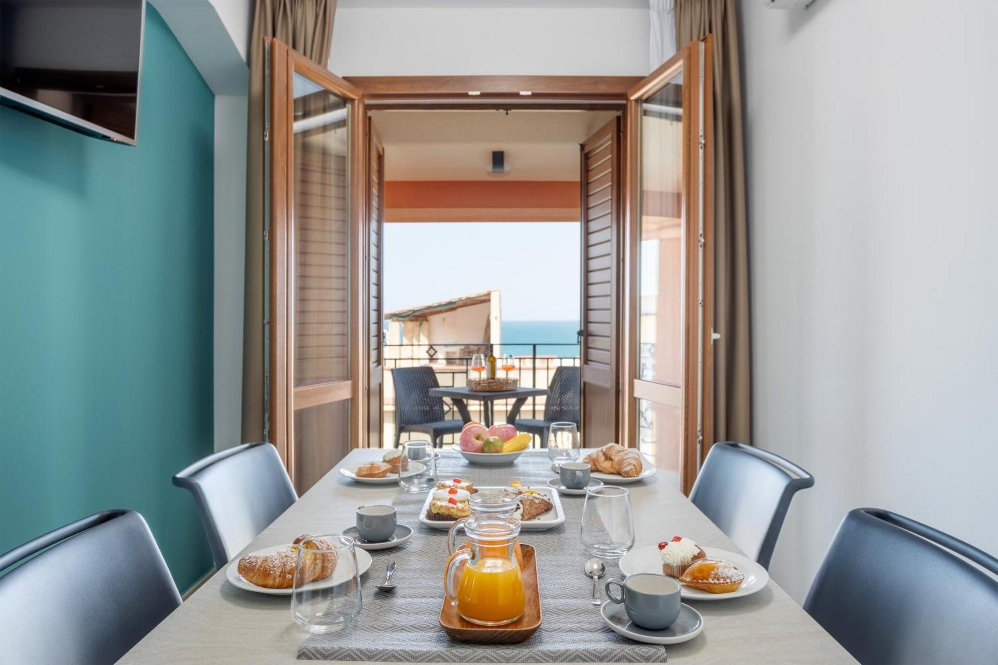 Azzurra Apartments Балестрате Экстерьер фото
