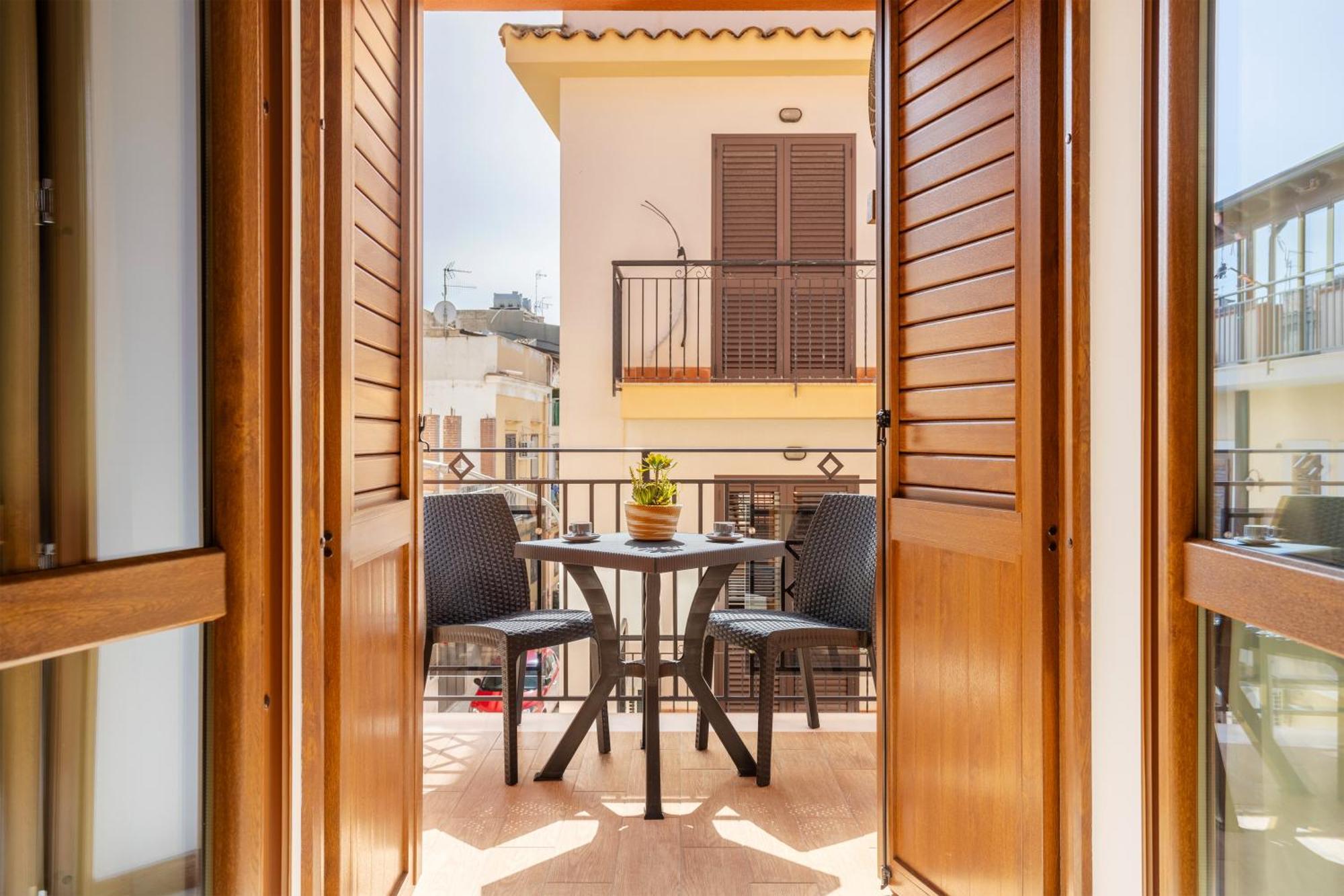 Azzurra Apartments Балестрате Экстерьер фото