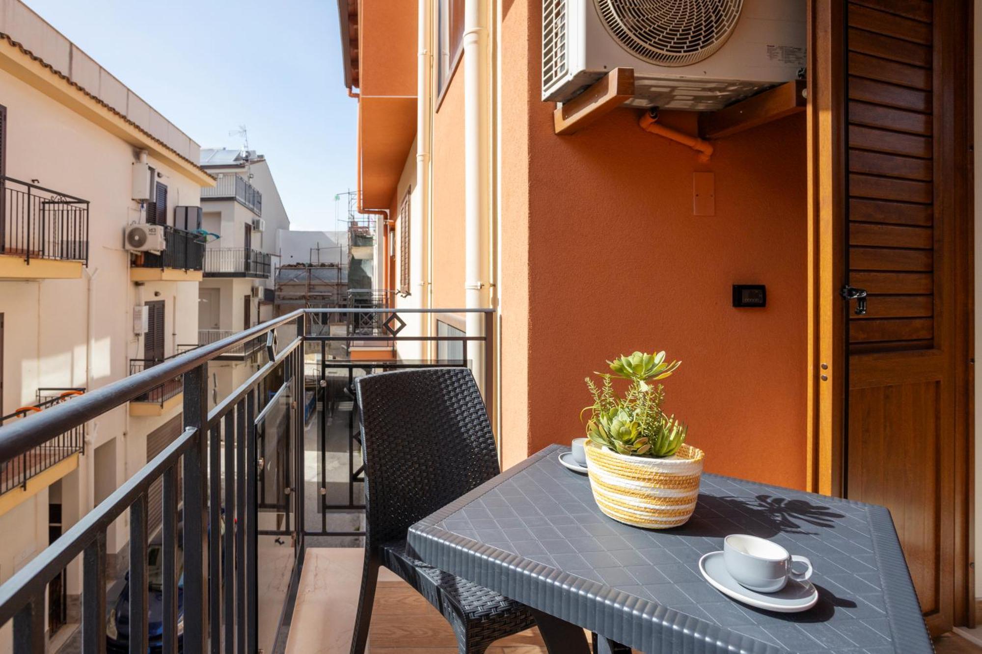 Azzurra Apartments Балестрате Экстерьер фото