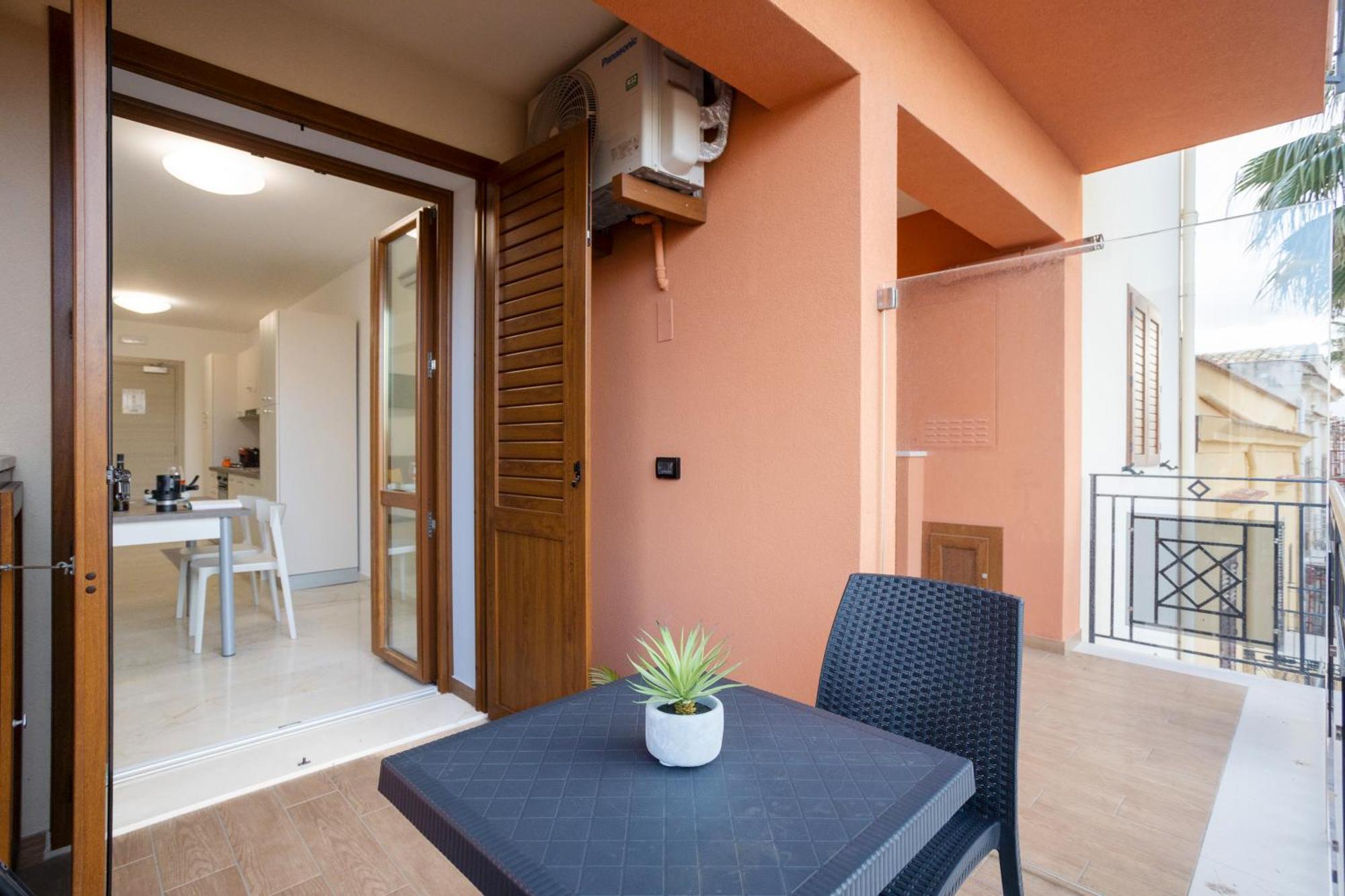 Azzurra Apartments Балестрате Экстерьер фото